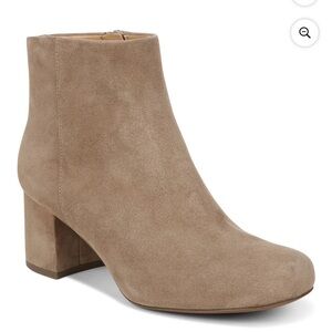 New in Box size 10 Vionic Sibley Taupe Suede Ankle Booties